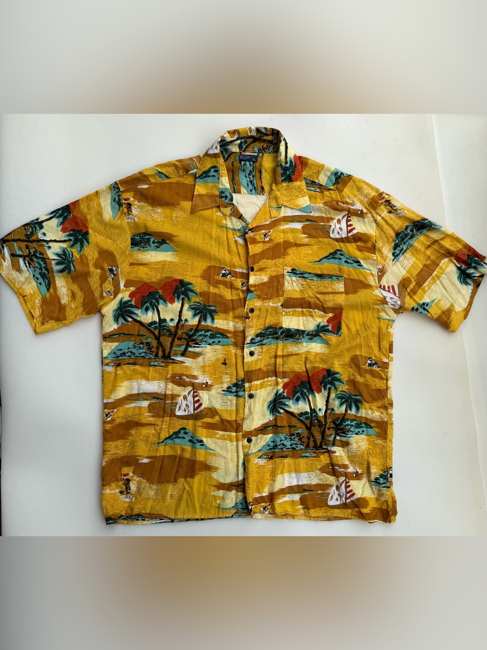 212 NYC Vintage Aloha Hawaiian Men's Shirt Size XL Tropical Island Theme Yellow